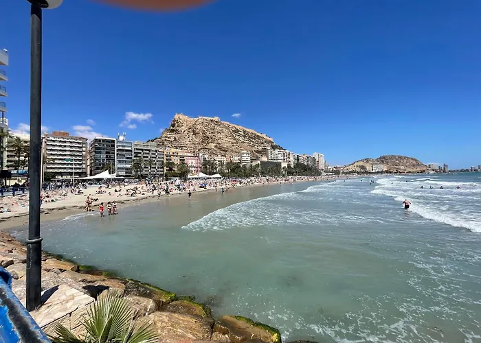 Casa Amarela Guesthouse, Algorfa